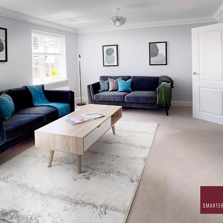 Maidenhead, Leander - 3 Bedroom - Parking & Garden Luaran gambar