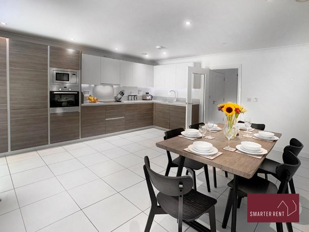 Maidenhead, Leander - 3 Bedroom - Parking & Garden Luaran gambar